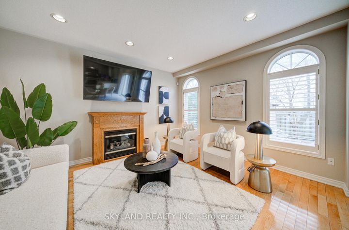 Photo 22 at 26 Gemini Crescent, Rouge Woods, Richmond Hill