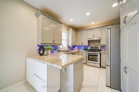 Photo 15 at 26 Gemini Crescent, Rouge Woods, Richmond Hill