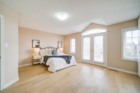 Photo 30 at 26 Gemini Crescent, Rouge Woods, Richmond Hill