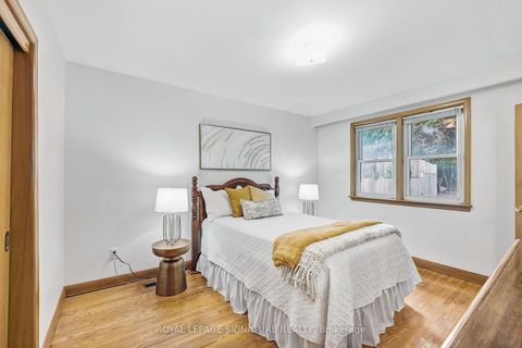 Photo 13 at 186 Burbank Drive, Bayview Village, Toronto