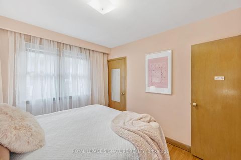 Photo 18 at 186 Burbank Drive, Bayview Village, Toronto