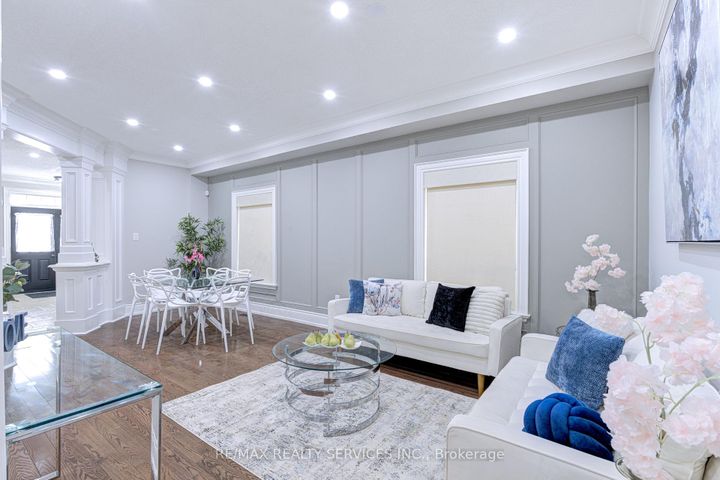 Photo 9 at 16 Fallgate Drive, Credit Valley, Brampton