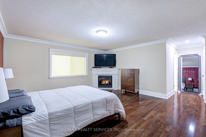 Photo 22 at 16 Fallgate Drive, Credit Valley, Brampton