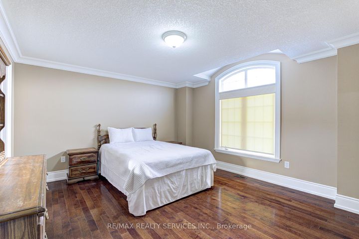 Photo 29 at 16 Fallgate Drive, Credit Valley, Brampton