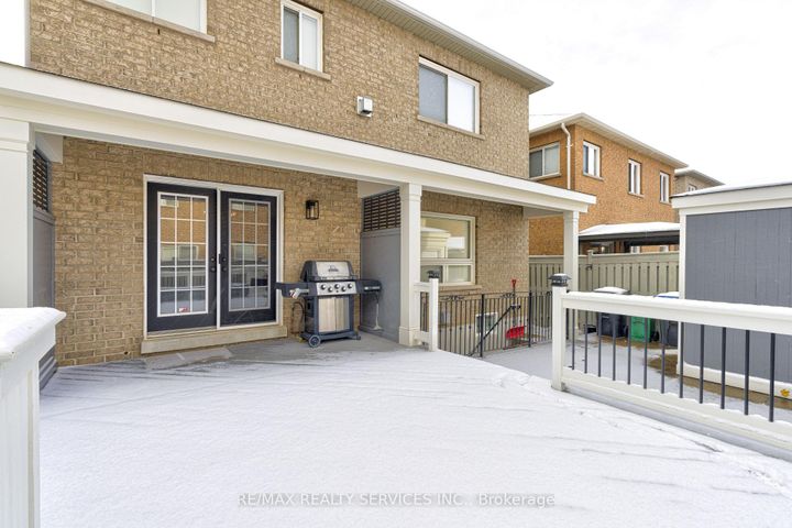 Photo 41 at 16 Fallgate Drive, Credit Valley, Brampton