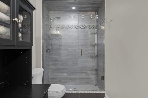 Photo 8 at 407 - 306 Essa Road, 400 West, Barrie