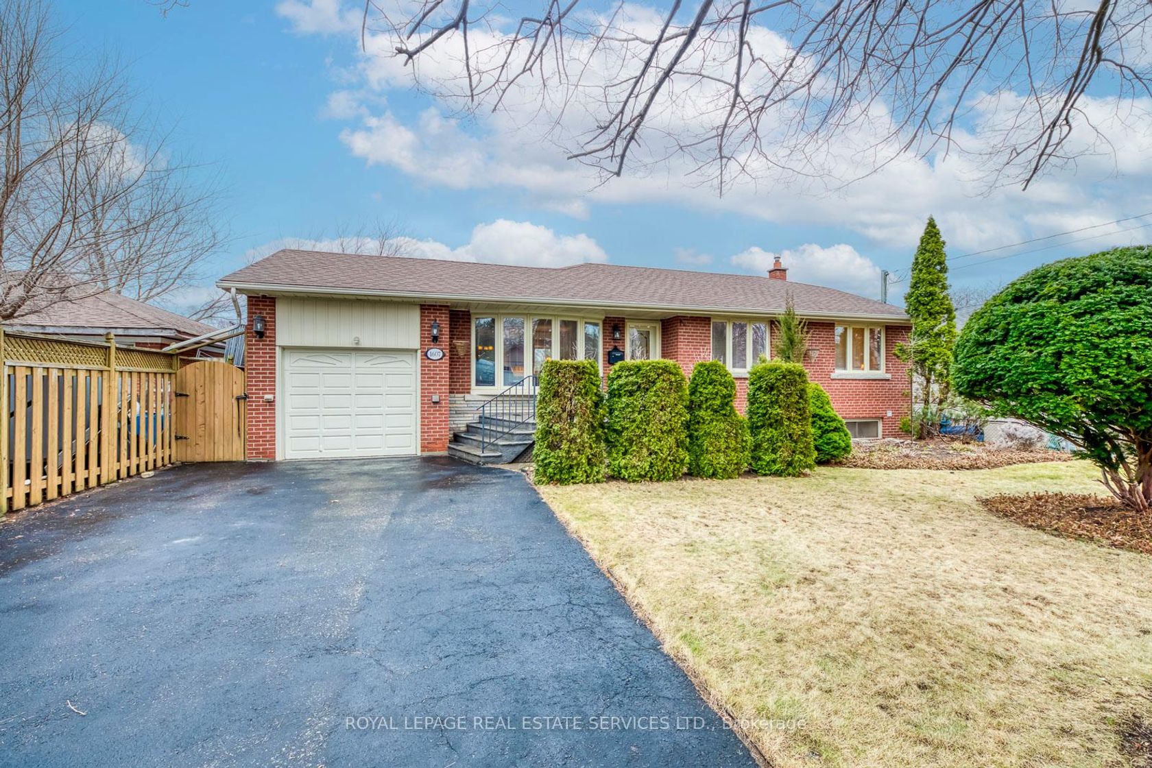 1607 Ewald Road, Mineola, Mississauga 