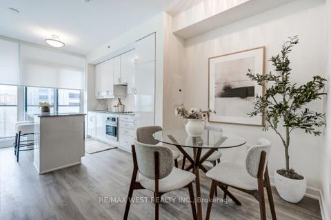 Photo 9 at 2210 - 426 University Avenue, University, Toronto