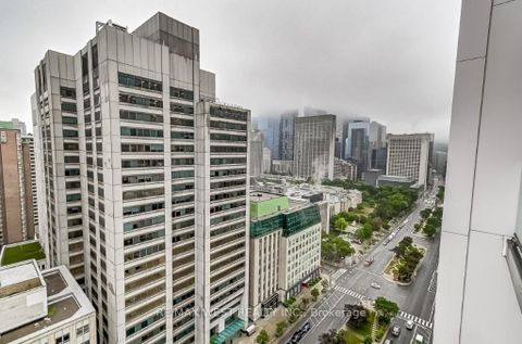 Photo 21 at 2210 - 426 University Avenue, University, Toronto