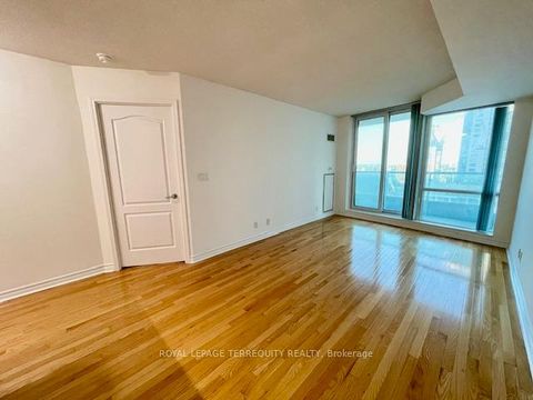 Photo 4 at 1104 - 1 Elm Drive W, City Centre, Mississauga