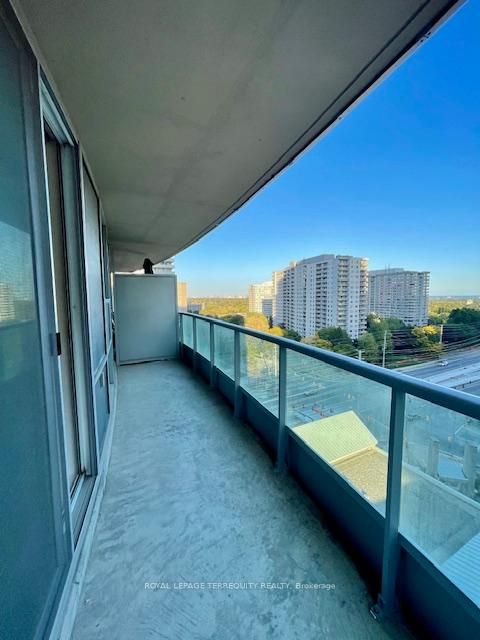 Photo 7 at 1104 - 1 Elm Drive W, City Centre, Mississauga