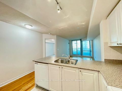 Photo 13 at 1104 - 1 Elm Drive W, City Centre, Mississauga