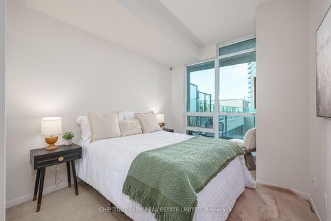 Photo 9 at 808 - 215 Fort York Boulevard, Niagara, Toronto