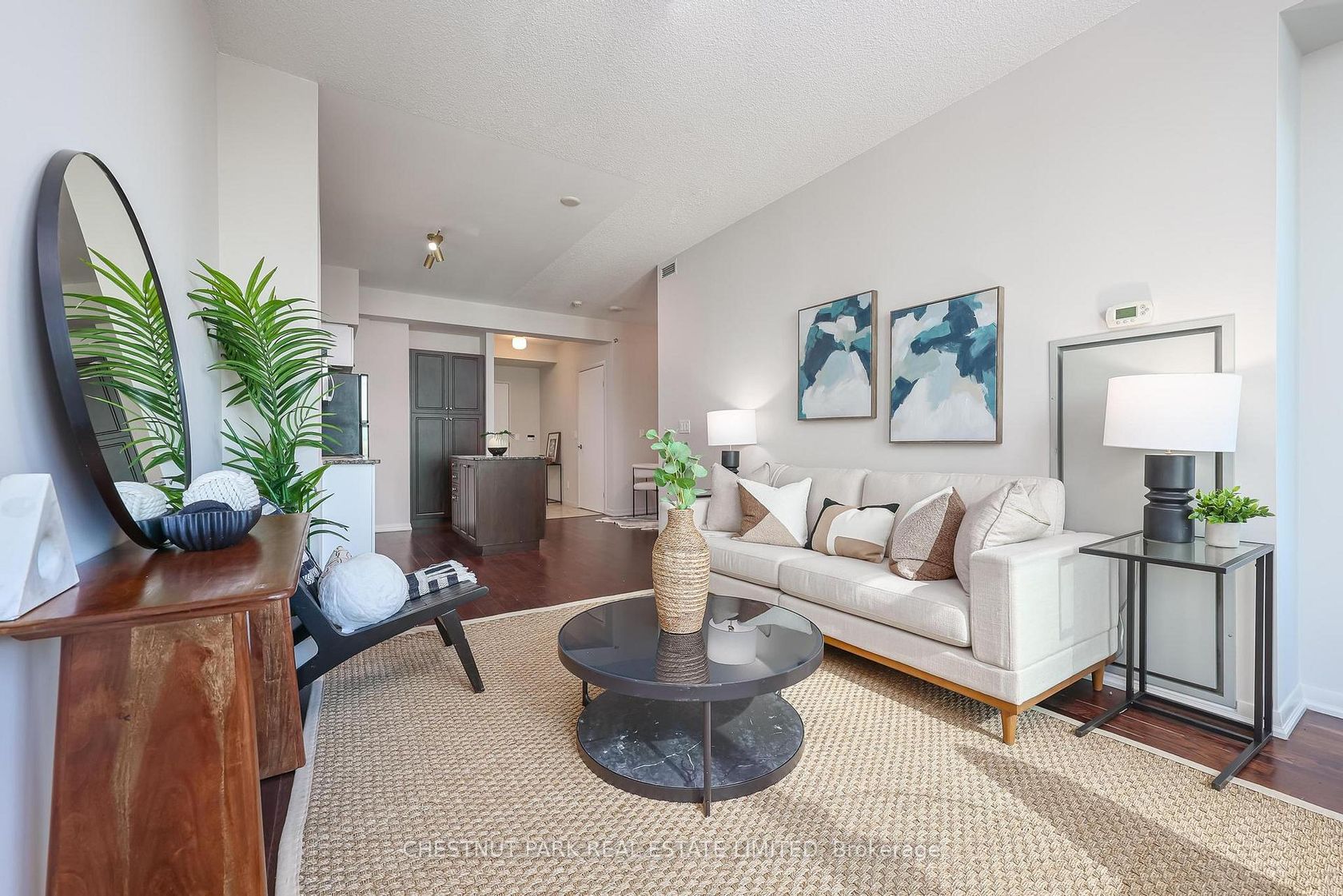 808 - 215 Fort York Boulevard, Niagara, Toronto by Loree Meneguzzi Real Estate 808 - 215 Fort York Boulevard, Niagara, Toronto