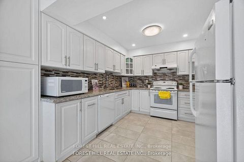 Photo 3 at 38 Carnival Court, Branson, Toronto