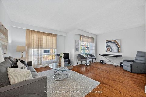 Photo 7 at 38 Carnival Court, Branson, Toronto