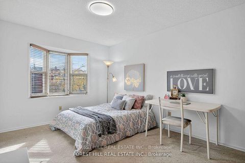 Photo 14 at 38 Carnival Court, Branson, Toronto