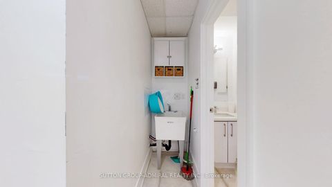 Photo 22 at 27-28 - 909 Yonge Street, Moore Park, Toronto