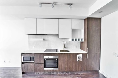 Photo 3 at 4701 - 5 Buttermill Avenue, Vaughan Corporate Centre, Vaughan