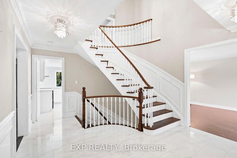 Photo 1 at 17 Gordon Rowe Crescent, Observatory, Richmond Hill