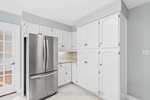 Photo 8 at 17 Gordon Rowe Crescent, Observatory, Richmond Hill