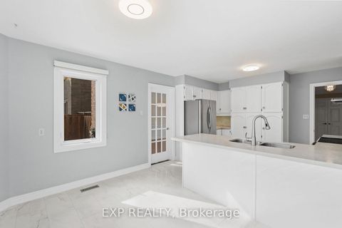 Photo 11 at 17 Gordon Rowe Crescent, Observatory, Richmond Hill