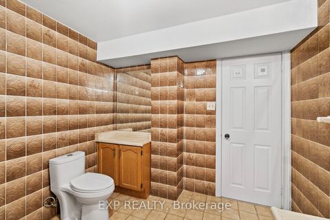 Photo 34 at 17 Gordon Rowe Crescent, Observatory, Richmond Hill