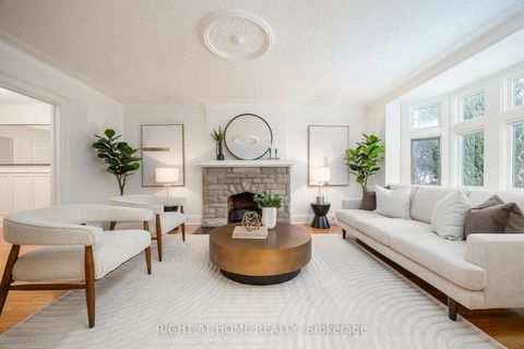 Photo 1 at 25 Fleming Crescent, Leaside, Toronto