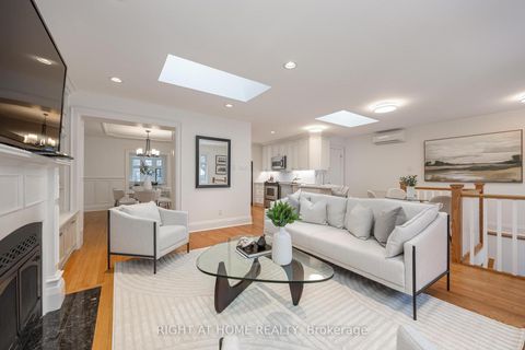 Photo 8 at 25 Fleming Crescent, Leaside, Toronto