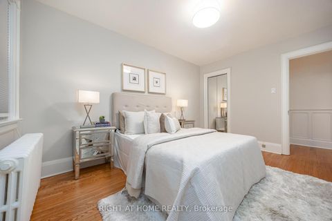 Photo 20 at 25 Fleming Crescent, Leaside, Toronto