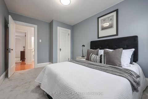 Photo 21 at 25 Fleming Crescent, Leaside, Toronto