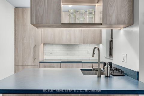 Photo 9 at 613 - 89 McCaul Street W, Chinatown, Toronto