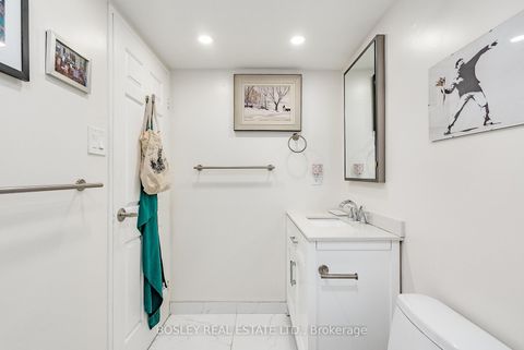 Photo 15 at 613 - 89 McCaul Street W, Chinatown, Toronto