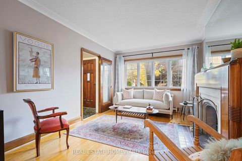 Photo 3 at 59 Parkview Hill Crescent, Parkview, Toronto