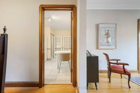 Photo 9 at 59 Parkview Hill Crescent, Parkview, Toronto