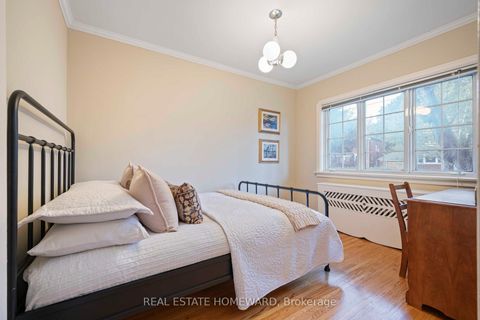 Photo 16 at 59 Parkview Hill Crescent, Parkview, Toronto