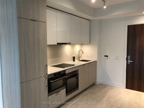 Photo 3 at 622 - 15 Queens Quay E, Waterfront Communities C8, Toronto