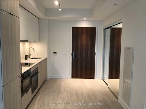 Photo 4 at 622 - 15 Queens Quay E, Waterfront Communities C8, Toronto