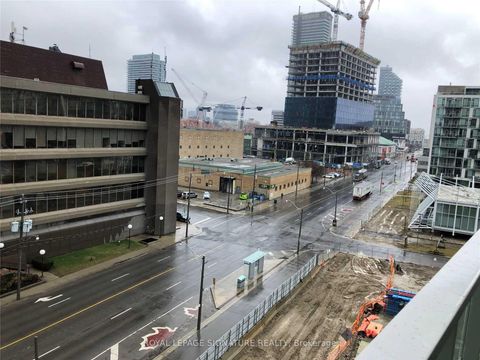 Photo 15 at 622 - 15 Queens Quay E, Waterfront Communities C8, Toronto