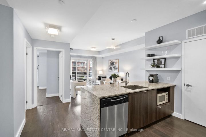 Photo 4 at 213 - 5005 Harvard Road, Churchill Meadows, Mississauga