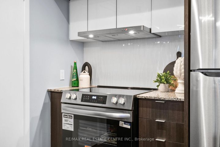 Photo 7 at 213 - 5005 Harvard Road, Churchill Meadows, Mississauga