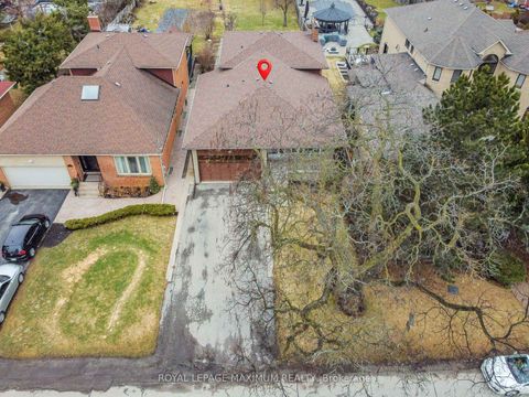 Photo 6 at 78 Roxaline Street, Humber Heights, Toronto