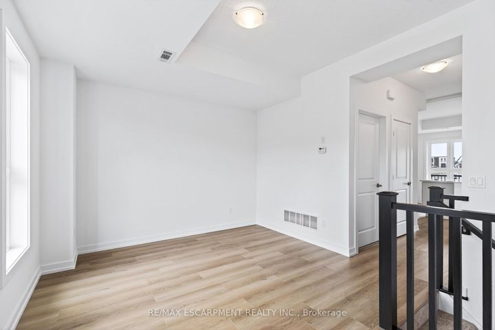 Photo 6 at 55 Great Falls Boulevard, Waterdown, Hamilton