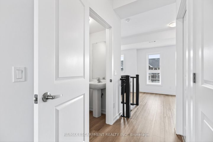 Photo 8 at 55 Great Falls Boulevard, Waterdown, Hamilton