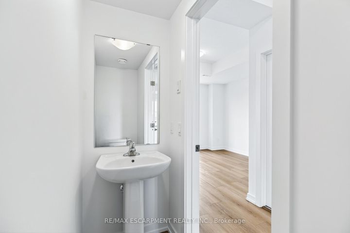 Photo 9 at 55 Great Falls Boulevard, Waterdown, Hamilton