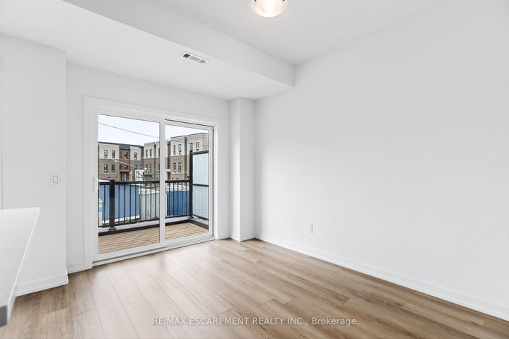 Photo 21 at 55 Great Falls Boulevard, Waterdown, Hamilton