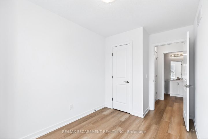 Photo 38 at 55 Great Falls Boulevard, Waterdown, Hamilton