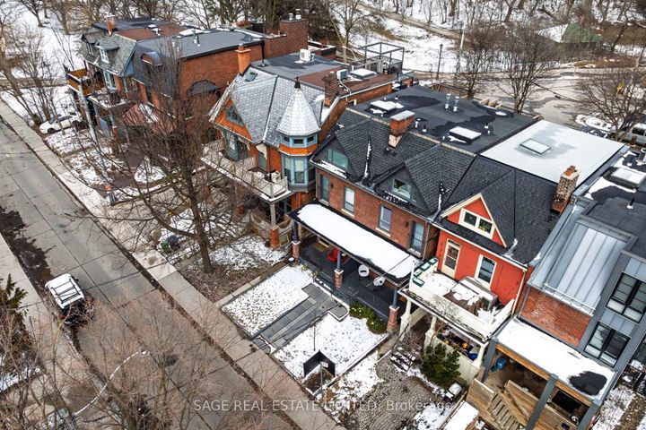 Photo 4 at 221 Crawford Street, Bellwoods, Toronto