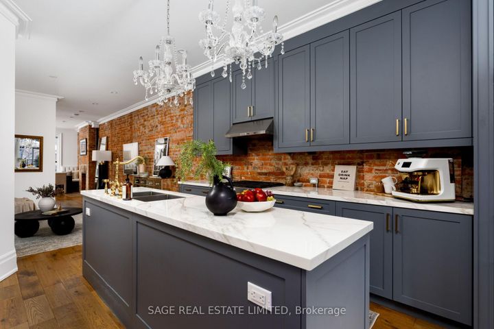 Photo 14 at 221 Crawford Street, Bellwoods, Toronto