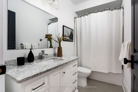 Photo 24 at 221 Crawford Street, Bellwoods, Toronto